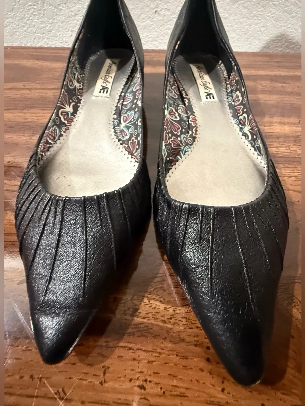 American Eagle Outfitters Black Pointed Toe Ballet Flats